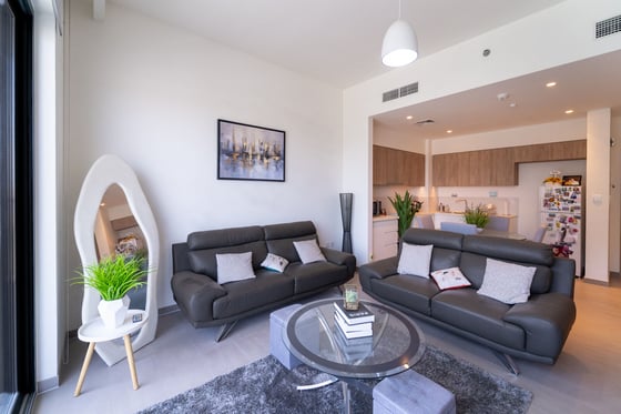 Fully Furnished | Park Views | Prime Location, picture 1