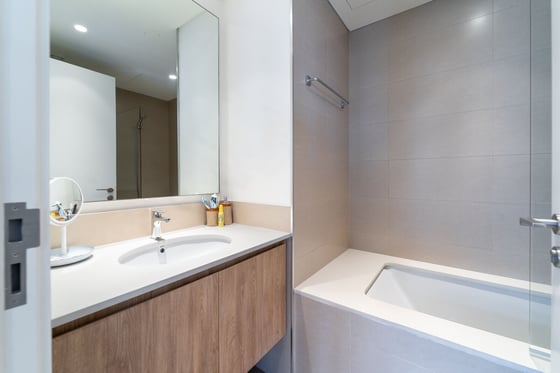 Fully Furnished | Park Views | Prime Location, picture 15