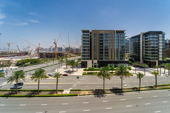 Fully Furnished | Park Views | Prime Location, picture 16