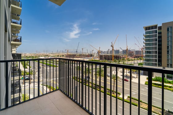 Fully Furnished | Park Views | Prime Location, picture 10