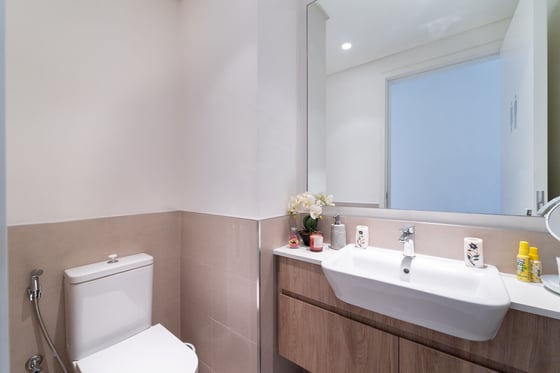 Fully Furnished | Park Views | Prime Location, picture 14