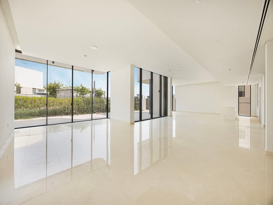Exclusive | Luxury Living | 5 Bedrooms + Maids, picture 2