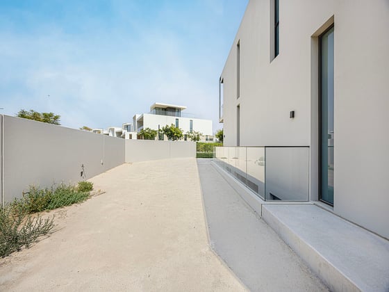 Exclusive | Luxury Living | 5 Bedrooms + Maids, picture 33