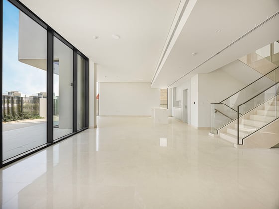 Exclusive | Luxury Living | 5 Bedrooms + Maids, picture 3