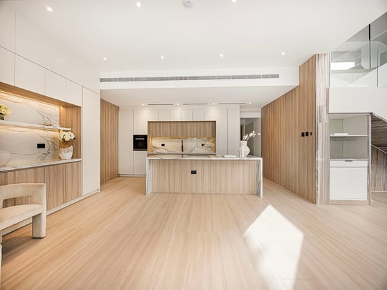 Luxury 5BR Renovated Villa | Private Pool & Park Views, picture 9