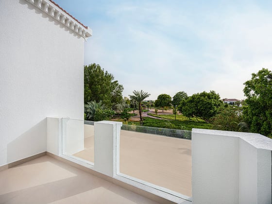 Luxury 5BR Renovated Villa | Private Pool & Park Views, picture 21