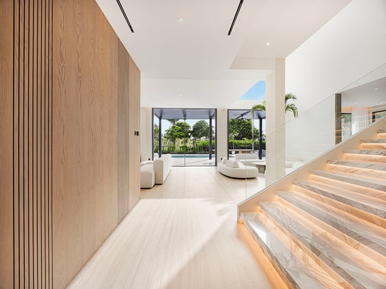 Luxury 5BR Renovated Villa | Private Pool & Park Views, picture 13