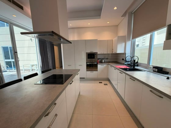 Custom Built | Fully Furnished | Vacant | Modern, picture 3