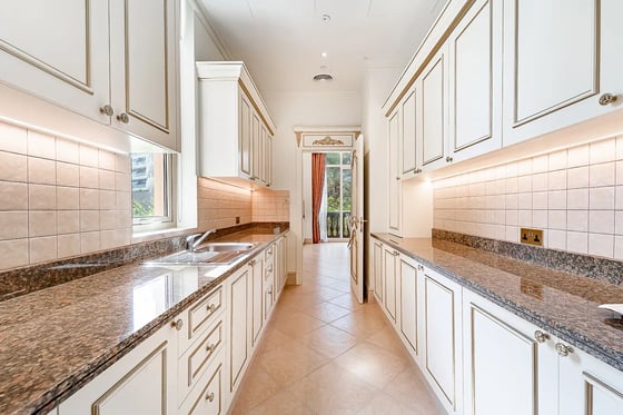 Exquisite 4-bed villa in Raffles Residences Palm Jumeirah, picture 21