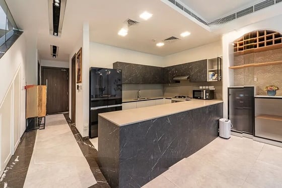 Fully Furnished | Spacious | Modern....., picture 2