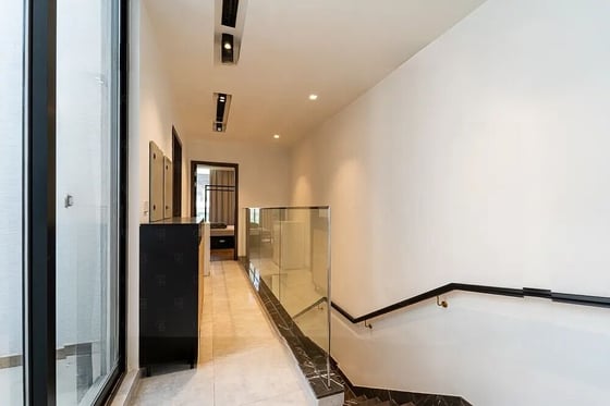 Fully Furnished | Spacious | Modern....., picture 3
