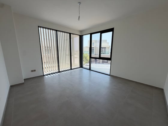 Drivers Room | Large Plot | Central Location, picture 18