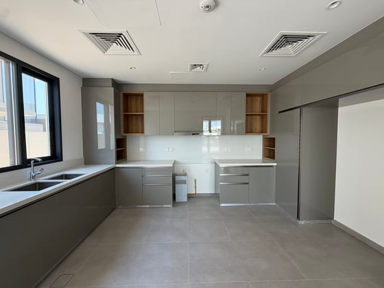Drivers Room | Large Plot | Central Location, picture 7