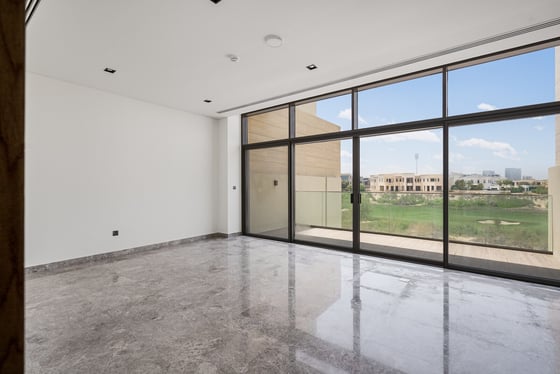 Golf Course Views | Expansive Plot | Vacant, picture 7