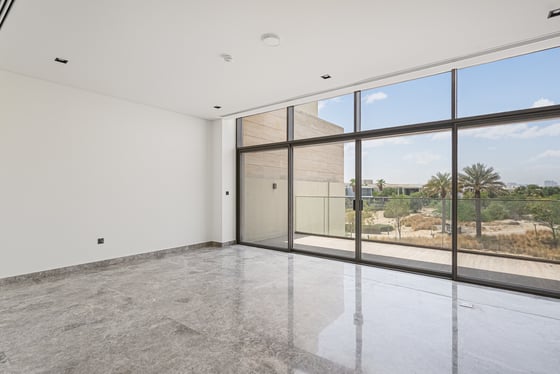 Golf Course Views | Expansive Plot | Vacant, picture 8