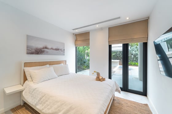 Fully Upgraded | Private Pool | Vacant on Transfer, picture 12