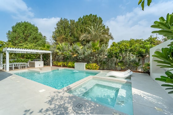 Fully Upgraded | Private Pool | Vacant on Transfer, picture 1