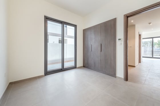 4-Bedroom + Maid’s | Single Row | Private Garden |, picture 7