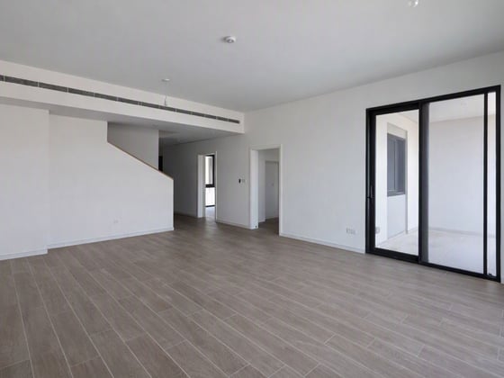4 Bed Room | Single Row | Closed Kitchen, picture 2