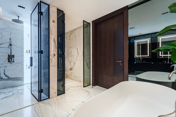 Fully Upgraded Penthouse with Stunning Sea Views, picture 27