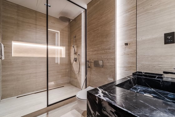 Fully Upgraded Penthouse with Stunning Sea Views, picture 33