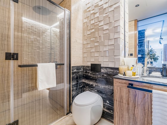 Luxuriously Upgraded Apartment in Downtown Dubai, picture 20