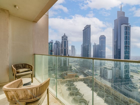 Luxuriously Upgraded Apartment in Downtown Dubai, picture 1