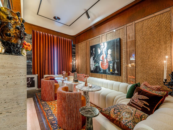Luxuriously Upgraded Apartment in Downtown Dubai, picture 12