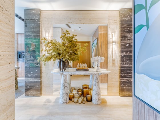Luxuriously Upgraded Apartment in Downtown Dubai, picture 21