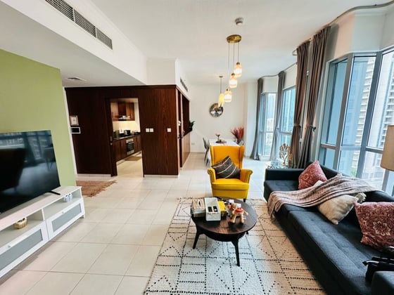 Fully Furnished | Mid Floor | Bright Unit, picture 2