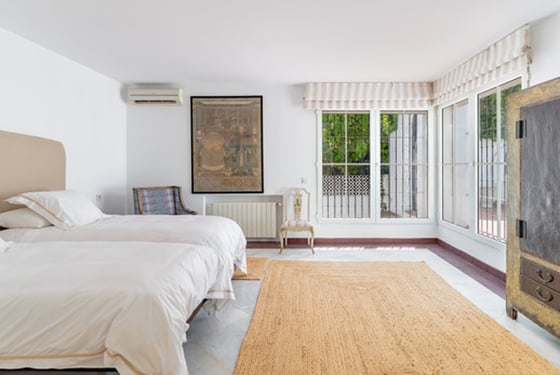 Classical Andalusian Beachfront Villa in East Estepona, picture 19
