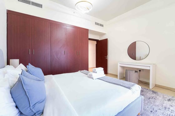 Vacant | Fully Furnished | Partial Sea View, picture 9