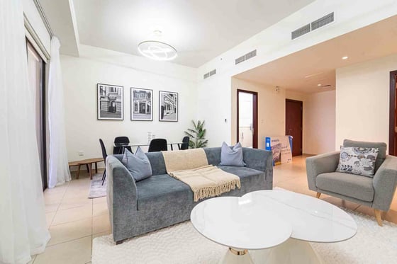 Vacant | Fully Furnished | Partial Sea View, picture 2