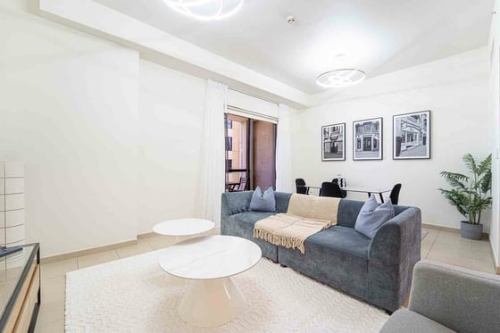 Vacant | Fully Furnished | Partial Sea View, picture 3