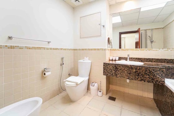 Vacant | Fully Furnished | Partial Sea View, picture 16