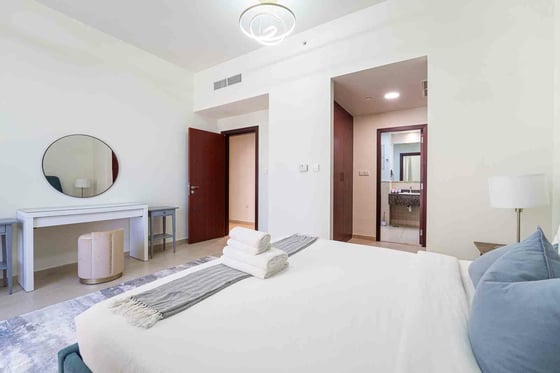 Vacant | Fully Furnished | Partial Sea View, picture 13