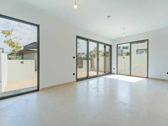 Big Plot | View Today | Flexible Payment, picture 2