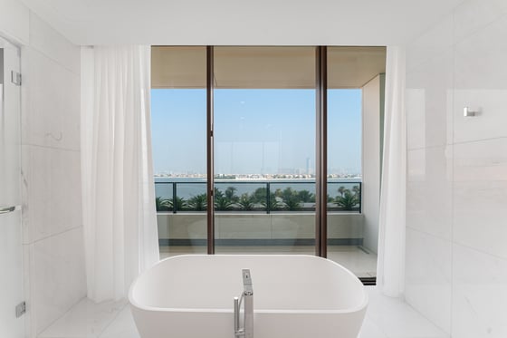 Upgraded Turnkey | Palm Views | Best Price, picture 10