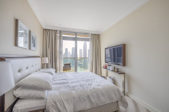 Luxury Living | Spacious | Fountain & Burj Views, picture 11