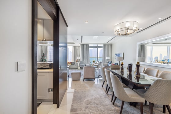 Luxury Living | Spacious | Fountain & Burj Views, picture 5