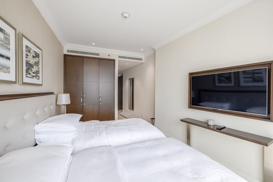 Luxury Living | Spacious | Fountain & Burj Views, picture 12