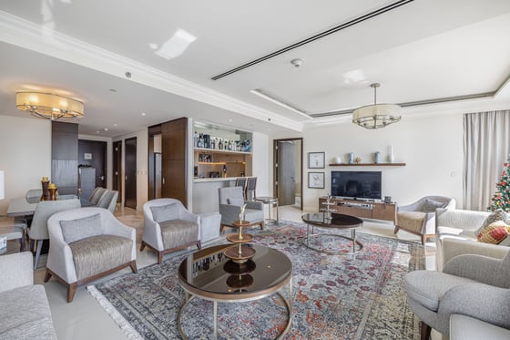 Luxury Living | Spacious | Fountain & Burj Views, picture 3