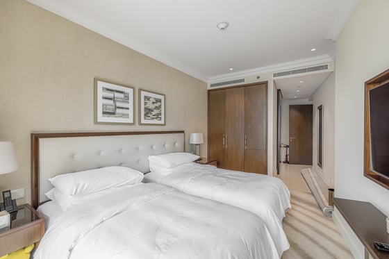 Luxury Living | Spacious | Fountain & Burj Views, picture 10