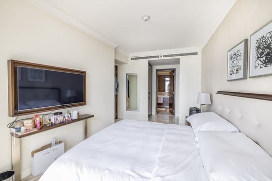 Luxury Living | Spacious | Fountain & Burj Views, picture 20