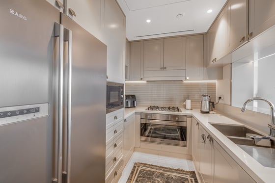 Luxury Living | Spacious | Fountain & Burj Views, picture 6