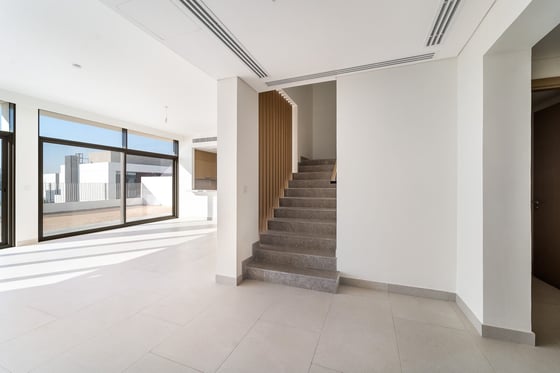 Vacant | Community Pool | Spacious |...., picture 7