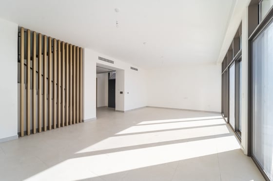 Vacant | Community Pool | Spacious |...., picture 2