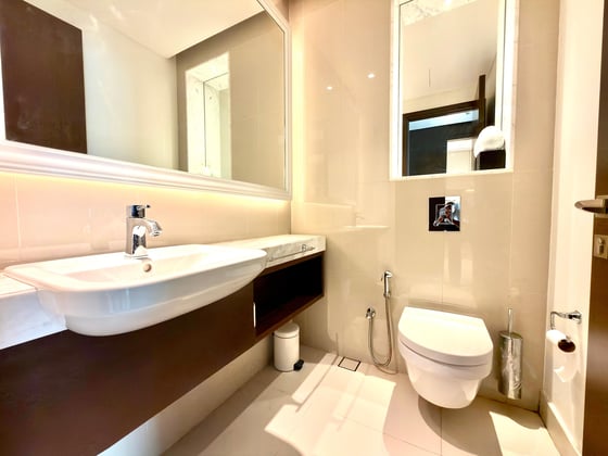 Burj and Fountain View | Mid Floor | Vacant, picture 19