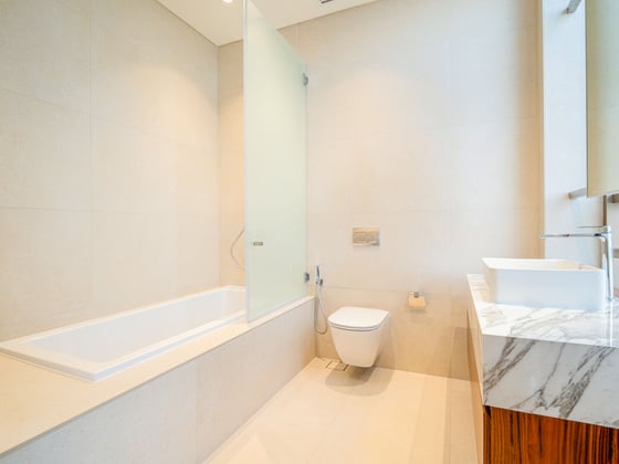 Refined Waterfront Apartment in Business Bay, picture 18