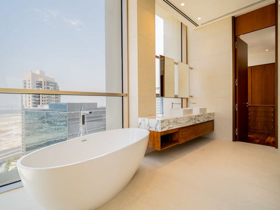 Refined Waterfront Apartment in Business Bay, picture 15